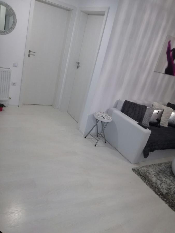 White Luxury Apartment Nagyszeben Kültér fotó