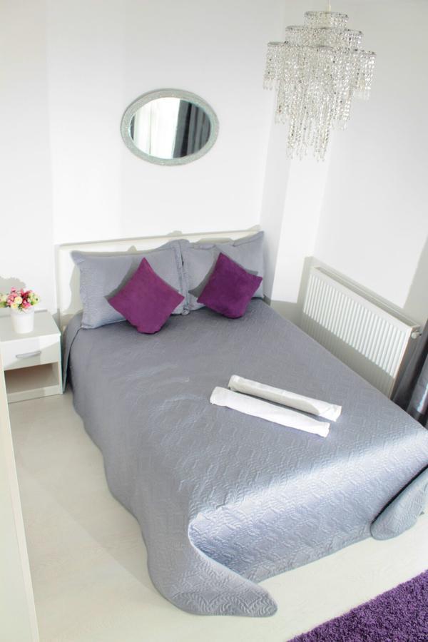 White Luxury Apartment Nagyszeben Kültér fotó