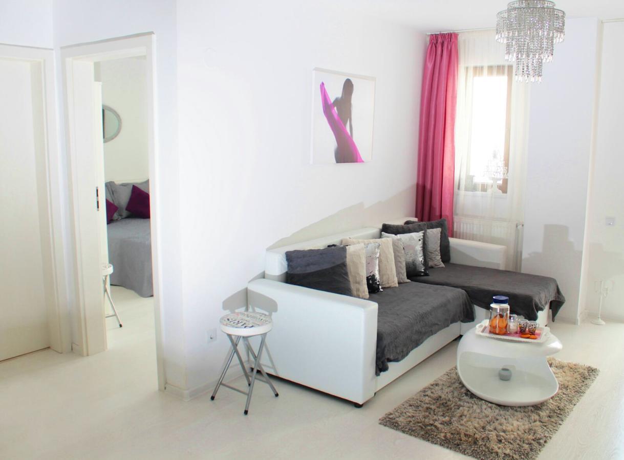 White Luxury Apartment Nagyszeben Kültér fotó